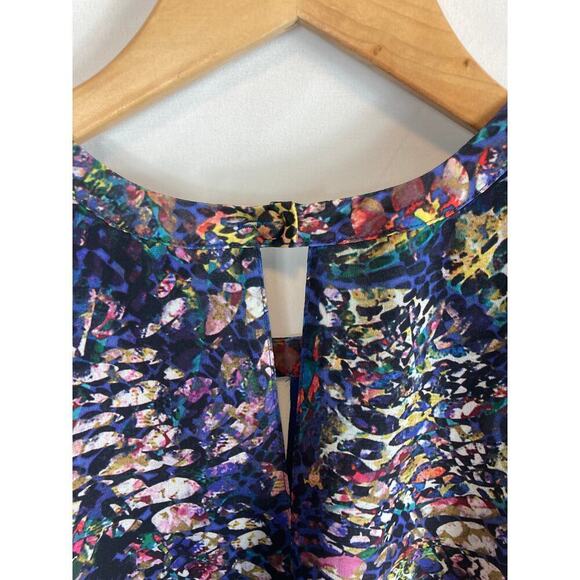 CAbi # 3093 Stained Glass Keyhole Sleeveless Blouse Size Small - Picture 6 of 8